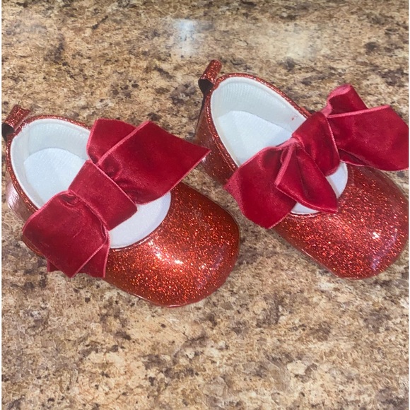 Baby Ruby Red Glitter Sparkle Shoes with bows - Size 6-9 M - Picture 2 of 6